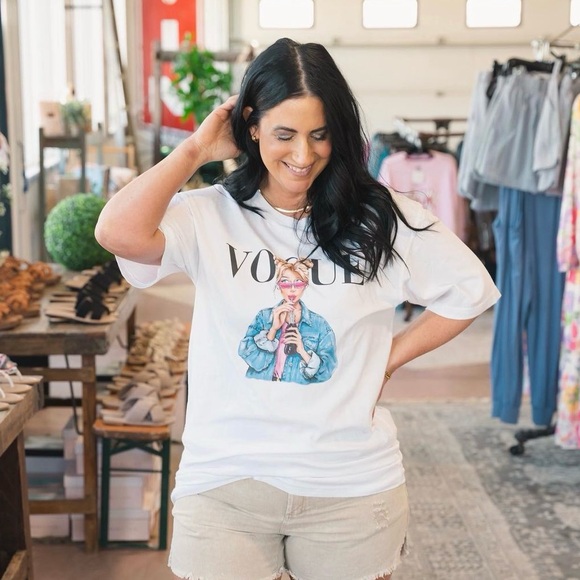 Vogue oversized graphic T - Picture 4 of 6